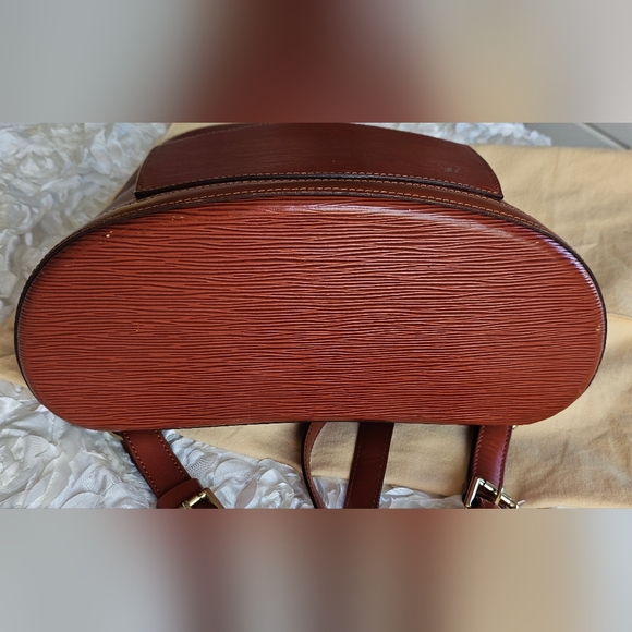 Louis Vuitton Epi Gobelins Backpack - Picture 15 of 16